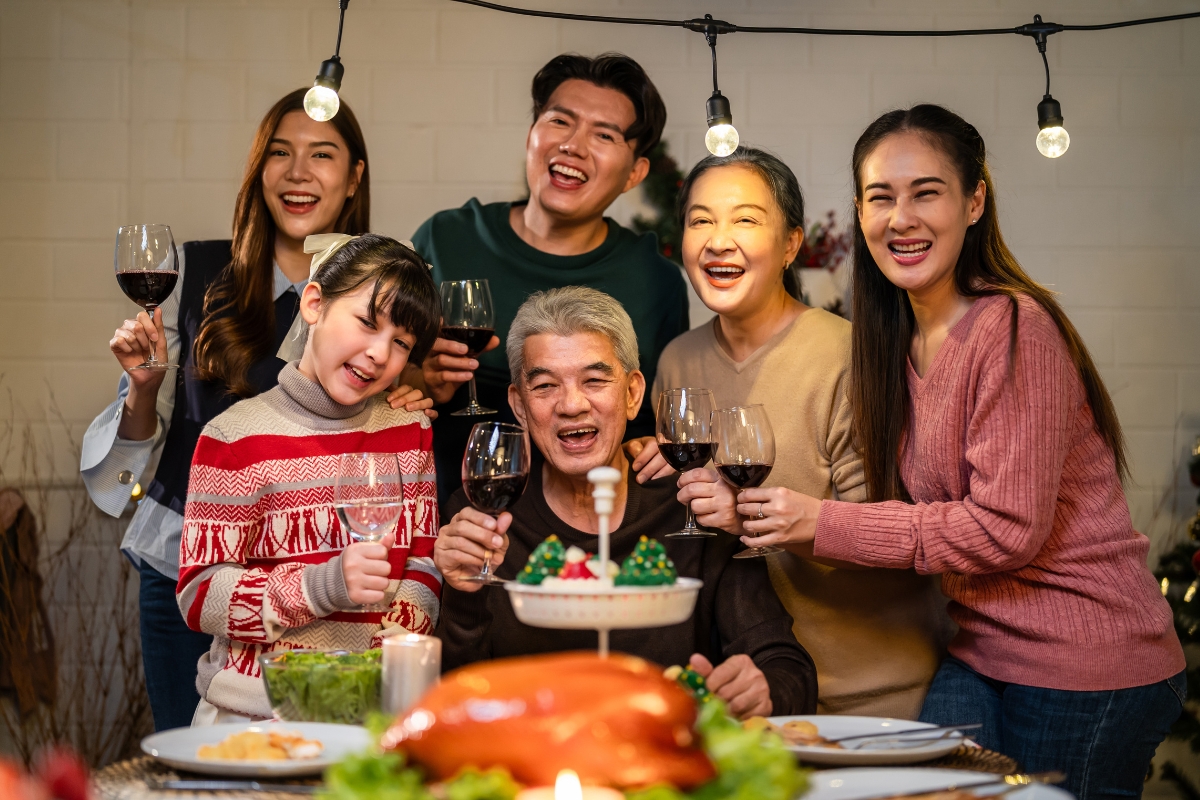 Can You Wear Invisalign Comfortably During Holiday Meals